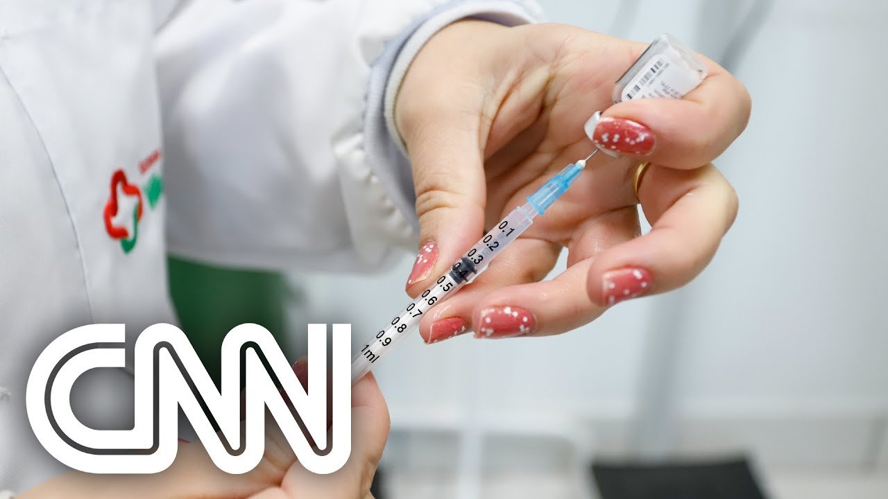 Vacinação contra a Covid-19 salvou 60 mil vidas na Inglaterra | CNN 360º