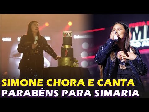 Sozinha no palco, Simone chora e canta parabéns para Simaria