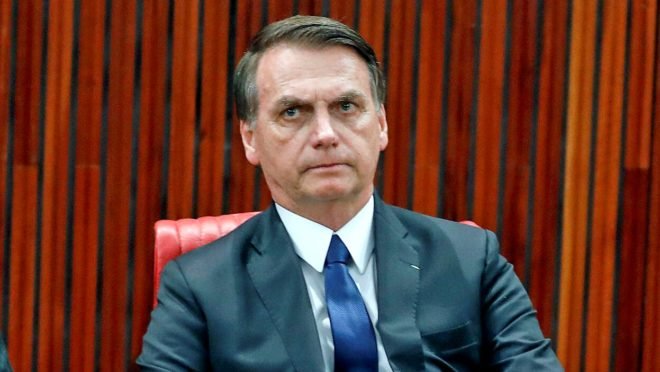 Ação para tornar Bolsonaro inelegível avança no TSE; defesa aciona STF