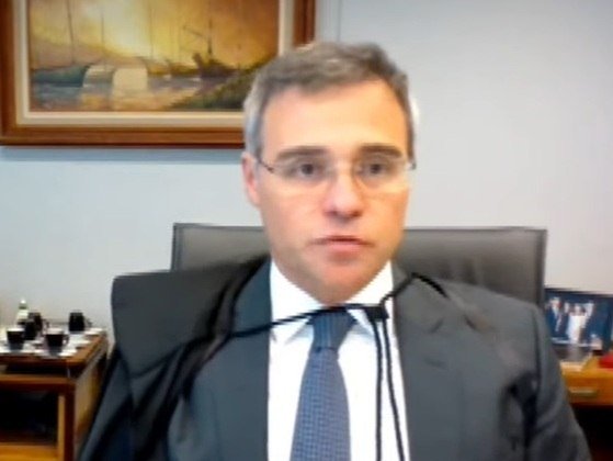 Ministro André Mendonça é o relator de ações que questionam o fundo eleitoral de R$ 4,9 bilhões.