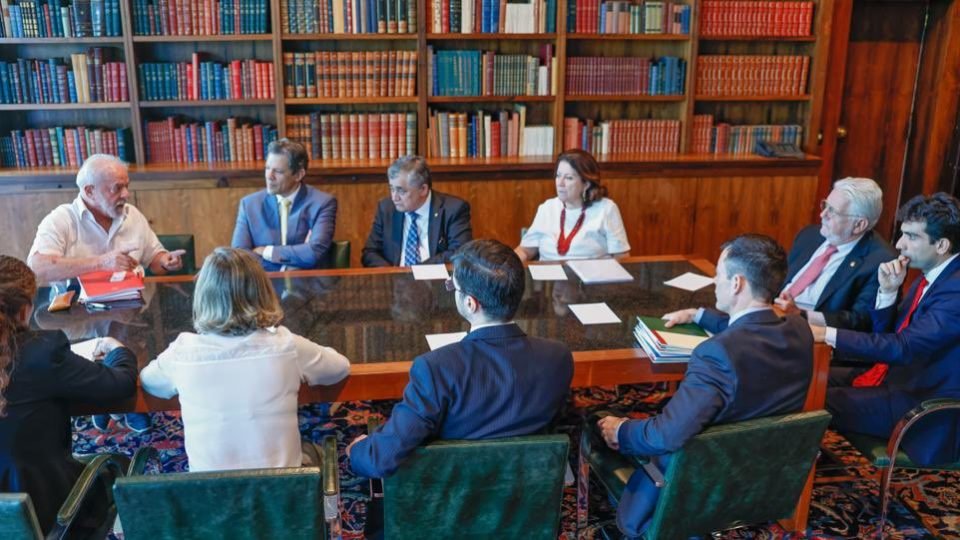 Lula e integrantes do governo se reuniram nesta tarde para discutir o novo arcabouço fiscal.