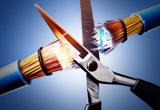 fibra óptica cabo cortado